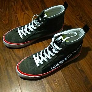 Mens athletic guess shoes size 13